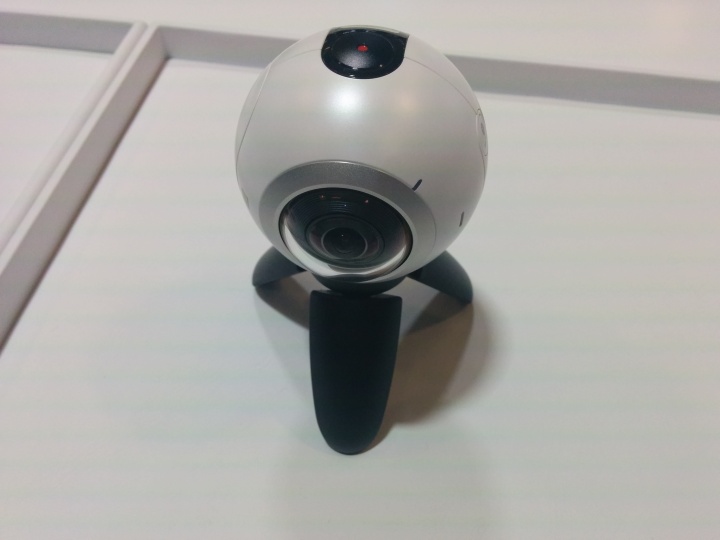 Imagen - Gear 360, la nueva c&aacute;mara en 360 grados de Samsung