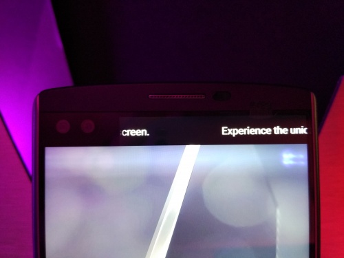 Imagen - LG V10, el smartphone con pantalla secundaria y doble cámara frontal llega a España