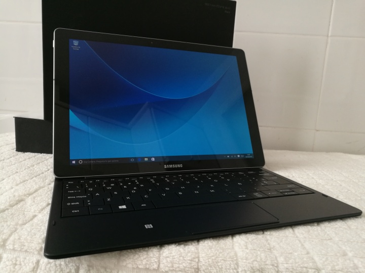 Imagen - Review: Samsung Galaxy TabPro S, un tablet con Windows 10 en un formato prometedor