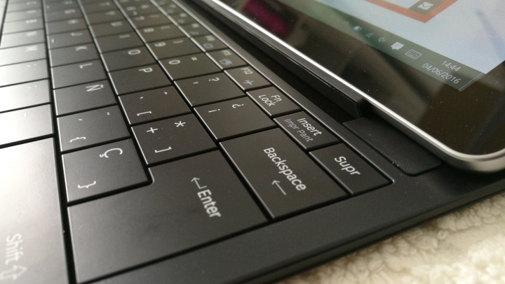 Imagen - Review: Samsung Galaxy TabPro S, un tablet con Windows 10 en un formato prometedor