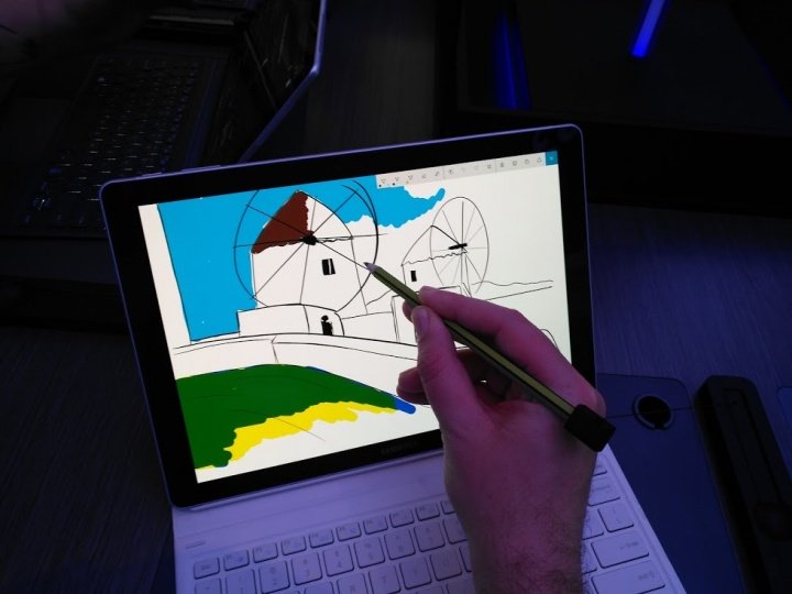 Imagen - Samsung presenta Galaxy Book, un híbrido con Windows 10