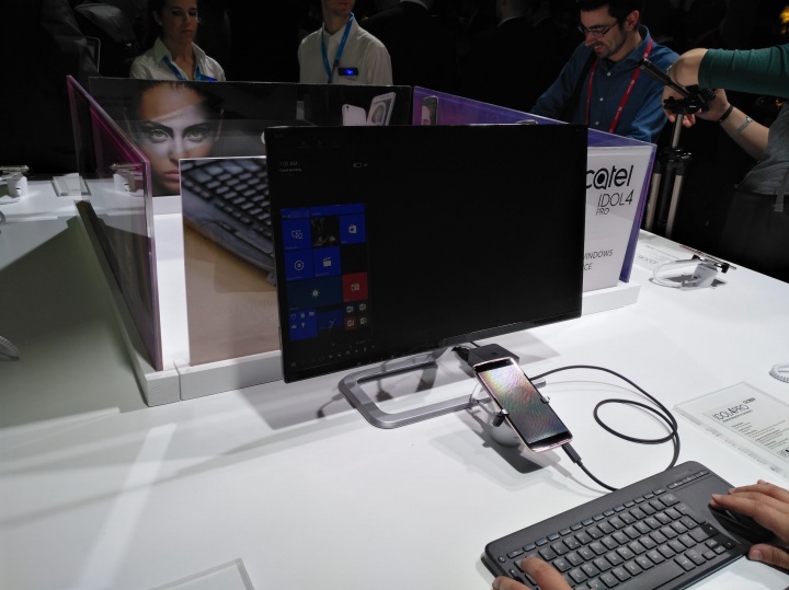 Imagen - Alcatel lanza Idol 4 Pro, un smartphone con Windows 10 muy atractivo