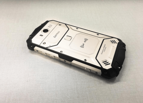 Imagen - Aermoo M1 demuestra c&oacute;mo se crea un smartphone resistente al agua y a las ca&iacute;das