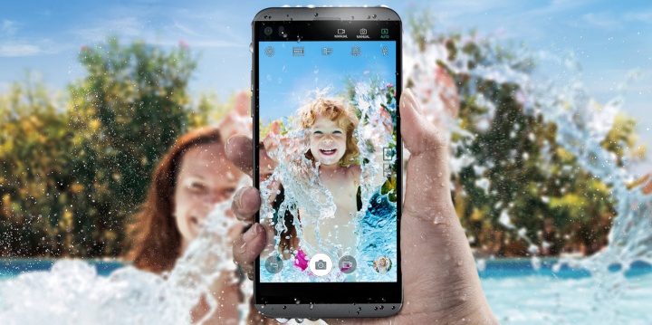 Imagen - LG Q8 es oficial: el smartphone con doble cámara y doble pantalla