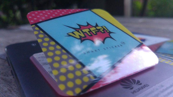 Imagen - Review: WTF?! Smart Stickers, pega tu m&oacute;vil en cualquier lugar con este accesorio