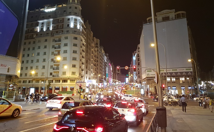 Imagen - Low light: diferencia de fotos a las 12 del mediodía y 12 de la noche con el Galaxy S9+