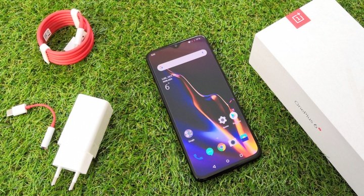 Imagen - Review: OnePlus 6T, lector de huellas en pantalla y mini notch para un móvil detallista
