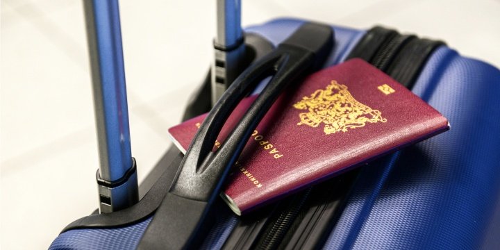 Imagen - Venden copias de pasaportes de españoles en la Deep Web por menos de 10 euros