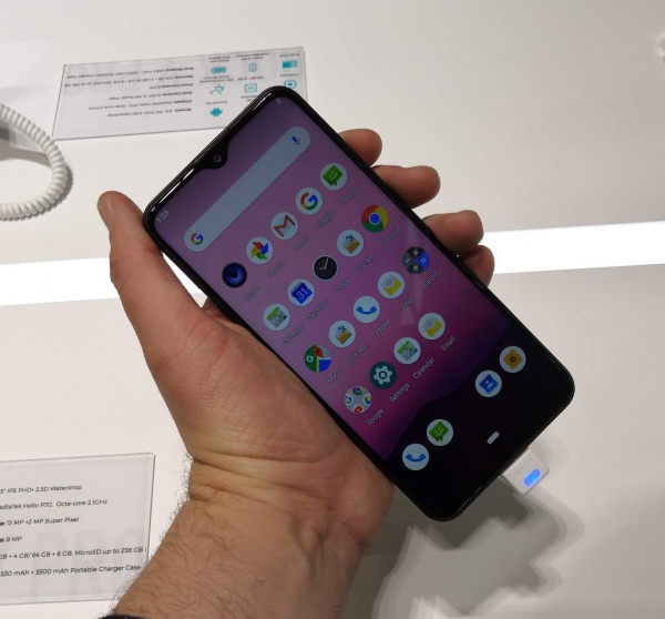 Imagen - Hisense Infinity H30, Rock V y Rock V Pro son los nuevos m&oacute;viles presentados en el MWC19