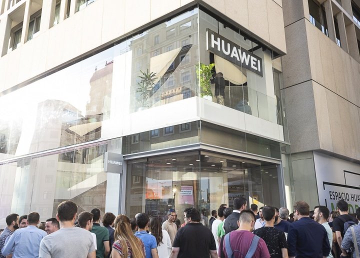 Imagen - Huawei abre el Espacio Huawei en Madrid, la mayor tienda de Europa