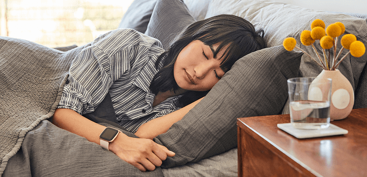Imagen - Versa 2 es oficial: Alexa llega al smartwatch deportivo de Fitbit