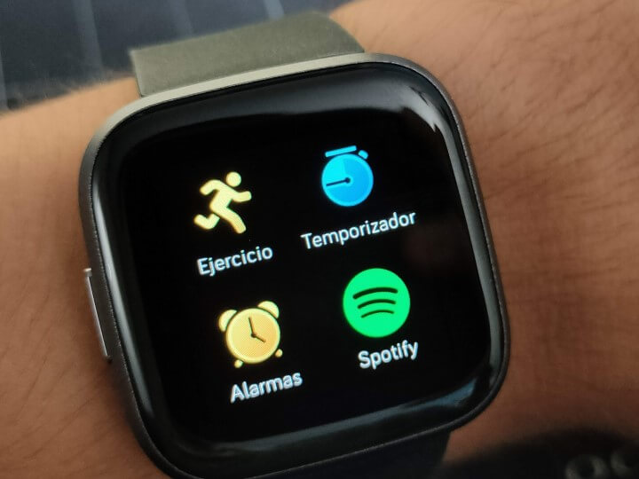 Imagen - Review: Fitbit Versa 2, el smartwatch para deportistas con Alexa como protagonista