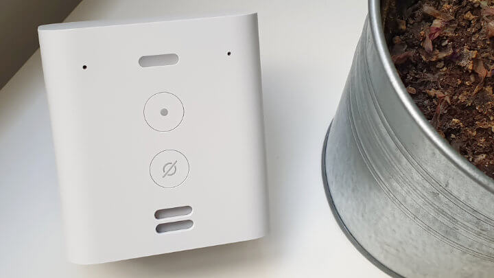Imagen - Review: Amazon Echo Flex, el altavoz perfecto para llevar a Alexa a la cocina o al baño
