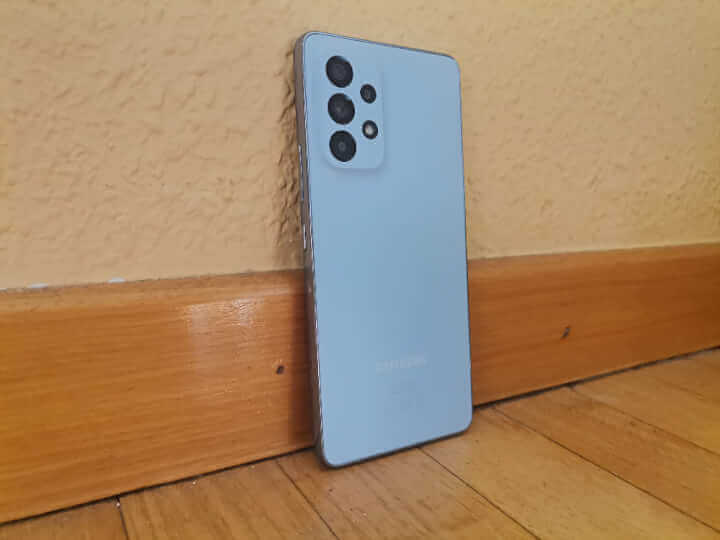 Imagen - 8 mejores móviles de gama media para regalar en Navidad 2022