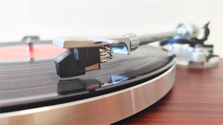 Imagen - Audio-Technica AT-LPW50BTRW, an&aacute;lisis con opini&oacute;n y precio