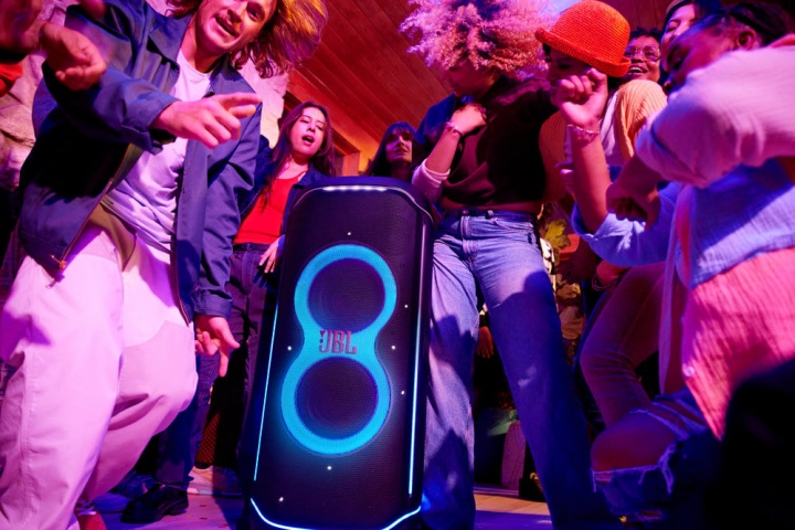 Imagen - Novedades de JBL en IFA 2023: auriculares de conducción aérea, altavoces retro y más