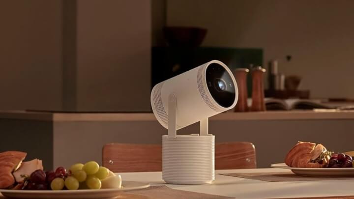 Imagen - Compra un Galaxy Z Flip 5 con Vodafone y consigue un incre&iacute;ble proyector Samsung