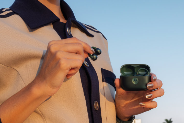 Imagen - Moto Buds Loop: detalles de los nuevos auriculares open-ear con sonido premium