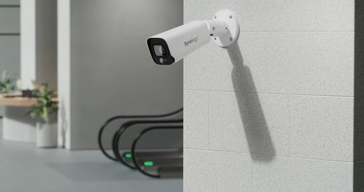 Imagen - Synology BC800Z: cámara de seguridad 4K varifocal con reconocimiento mediante IA