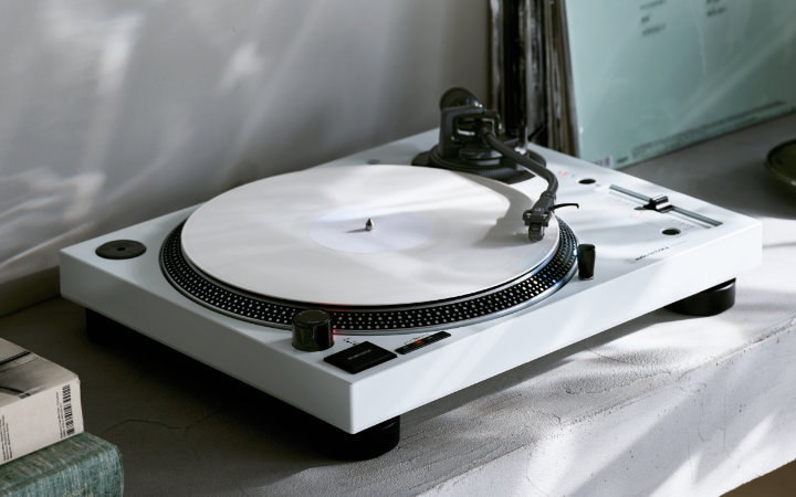Imagen - El giradiscos Audio-Technica AT-LP120XBT-USB ahora tambi&eacute;n disponible en blanco por 399 &euro;